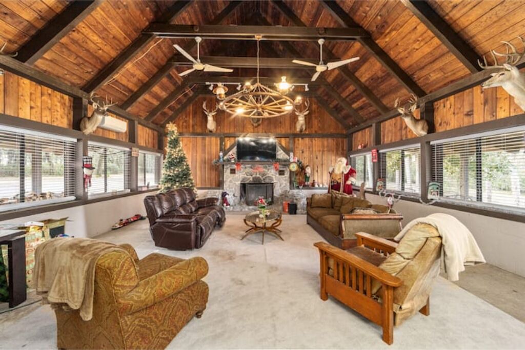 Photo of Livingroom in Edgar