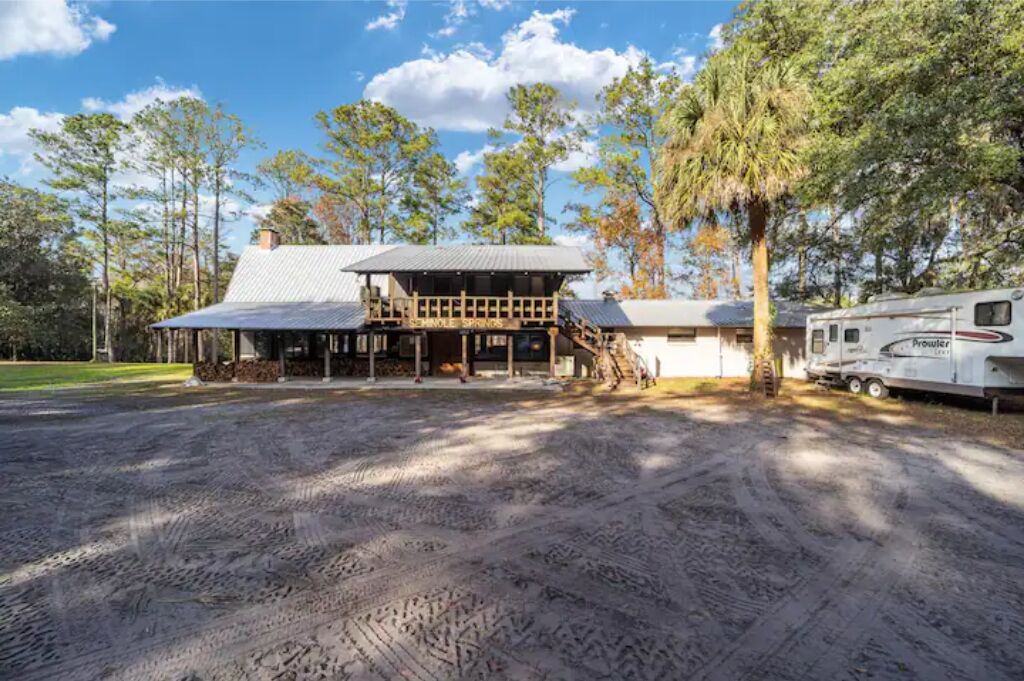 Photo of Outdoor in Edgar