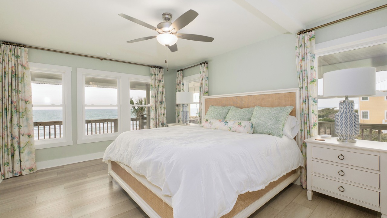 Photo of Bedroom in Indian Beach