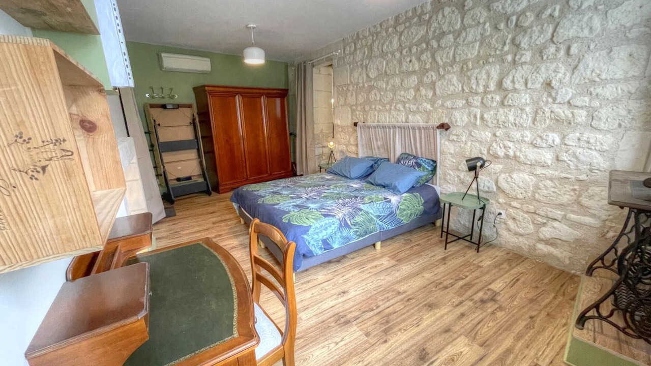 Photo of Bedroom in La Chapelle-sur-Loire