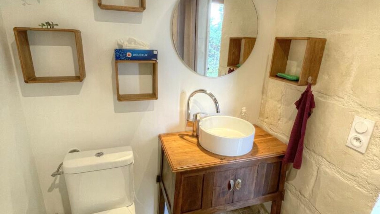 Photo of Bathroom in La Chapelle-sur-Loire