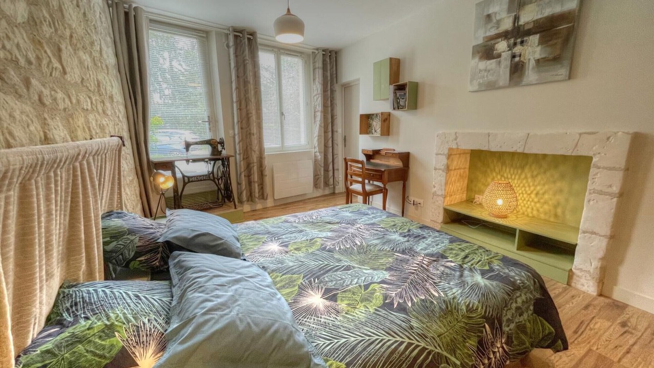Photo of Bedroom in La Chapelle-sur-Loire