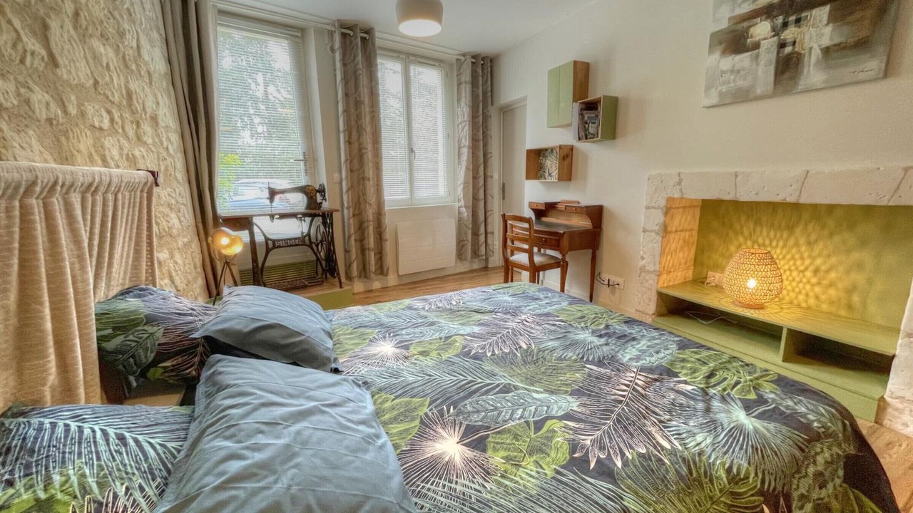 Photo of Bedroom in La Chapelle-sur-Loire