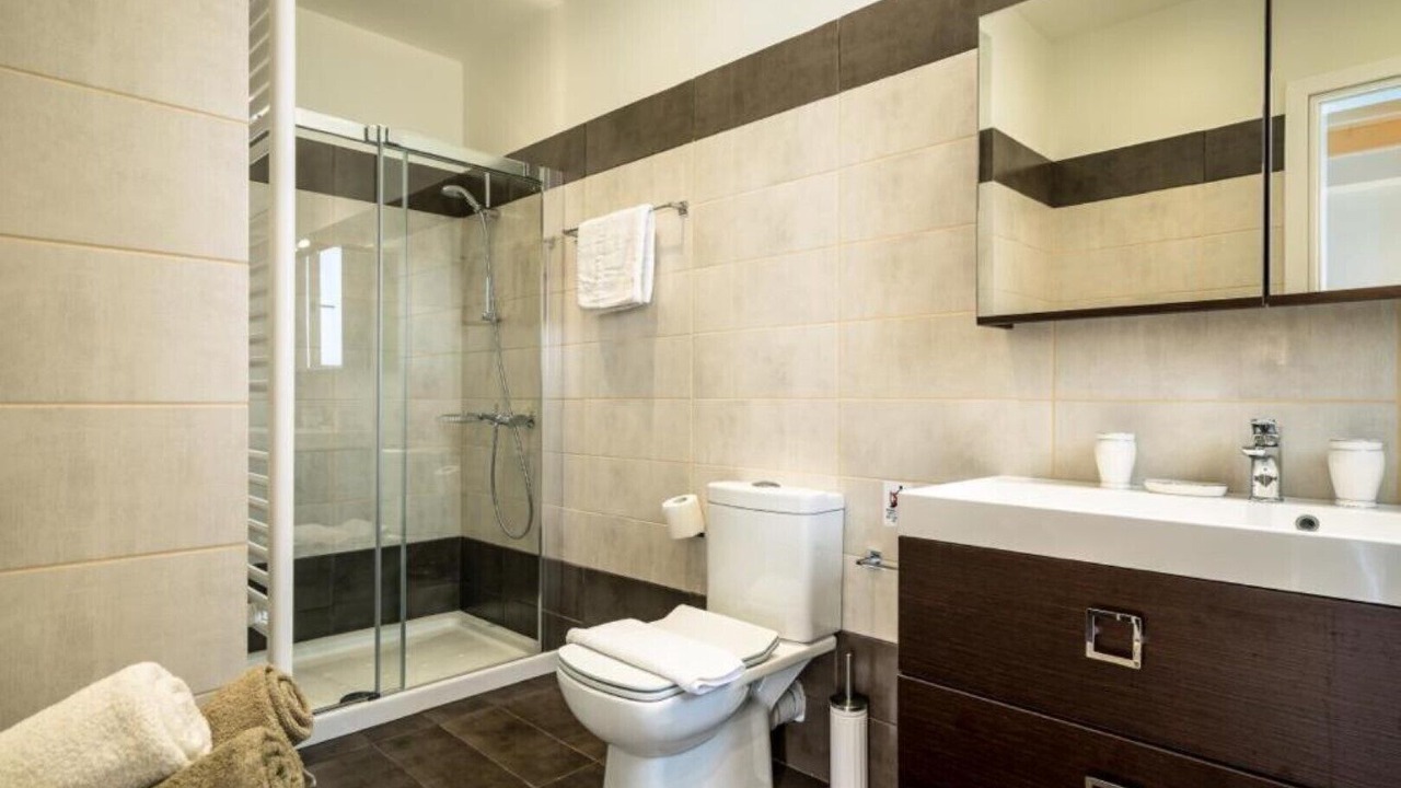 Photo of Bathroom in Evreti