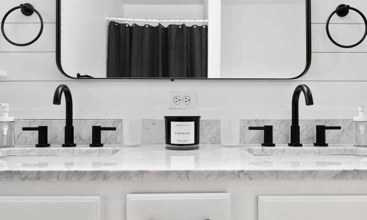 Photo of Bathroom in Colington
