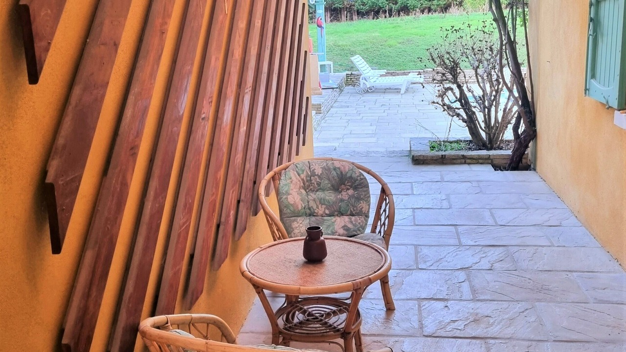 Photo of Patio Balcony in Charbonnieres-les-Bains