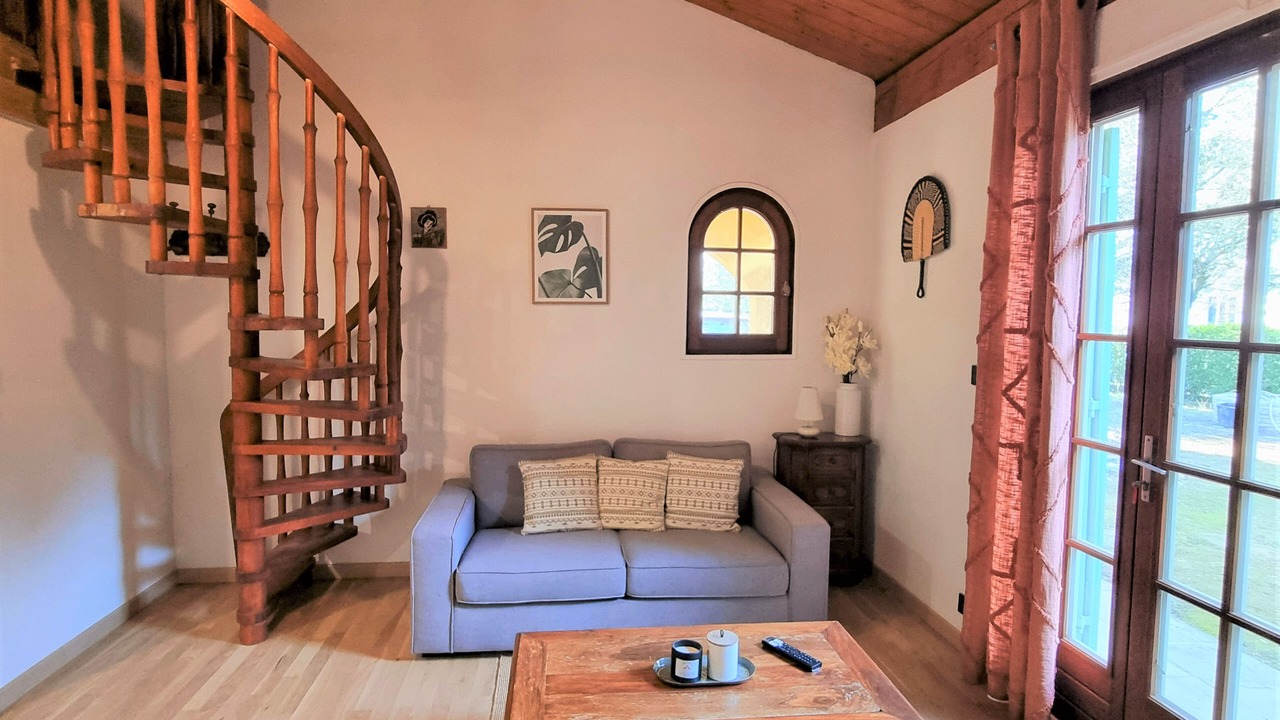 Photo of Livingroom in Charbonnieres-les-Bains