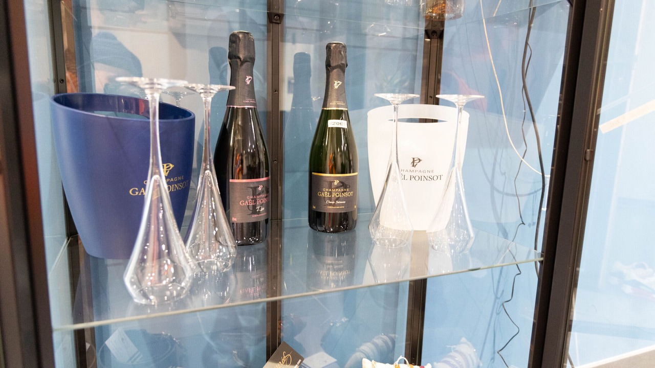 Photo of Others in Venoy