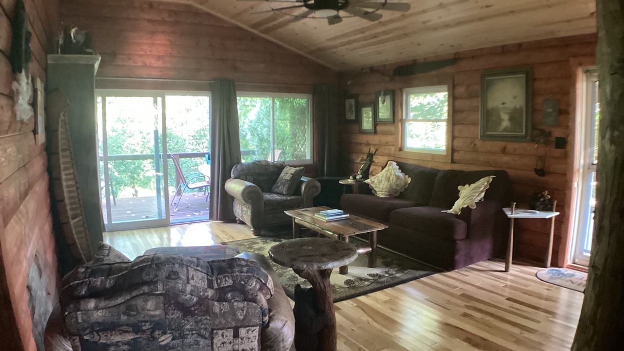 Photo of Livingroom in Grass Creek