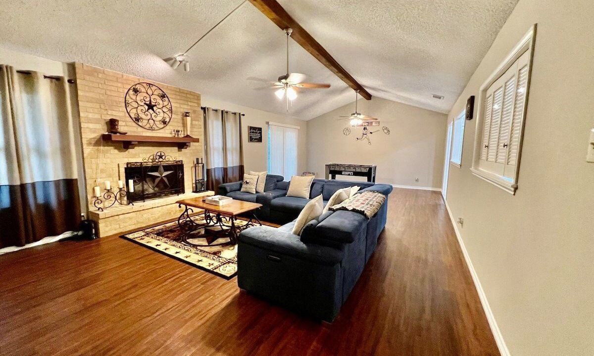 Photo of Livingroom in North San Antonio - SAT