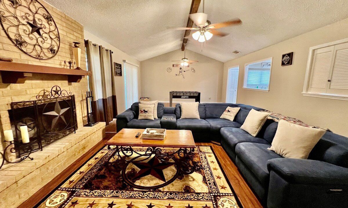 Photo of Livingroom in North San Antonio - SAT