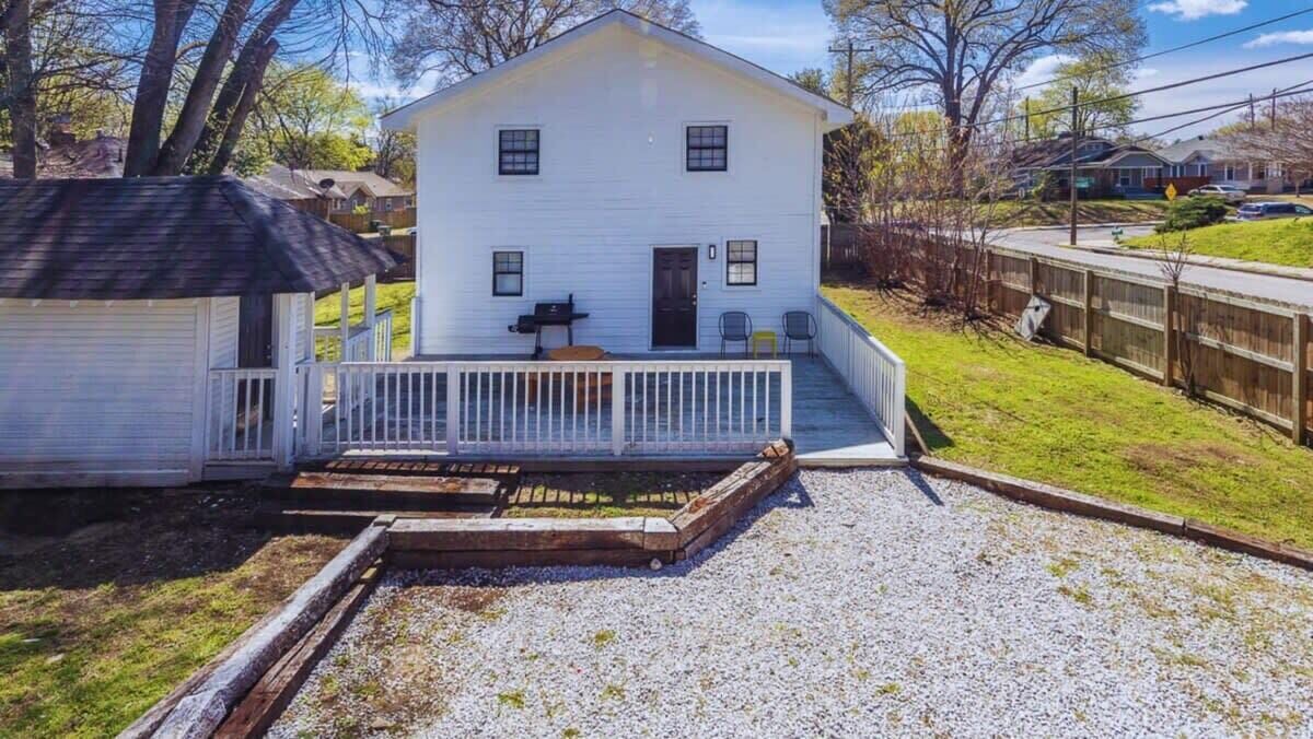 Photo of Patio Balcony in Cooper-Young Historic District