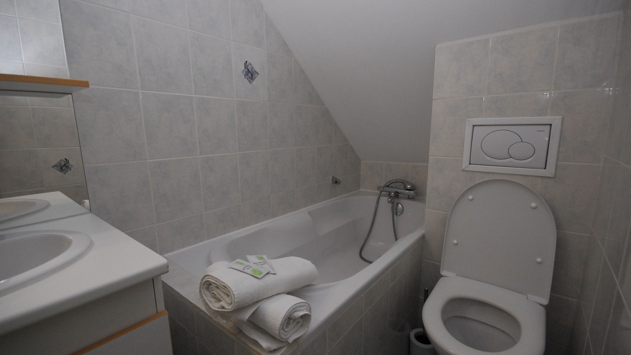 Photo of Bathroom in Regnezville-sur-Mer