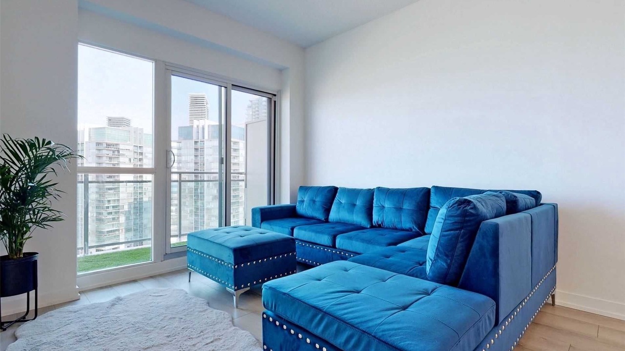 Photo of Livingroom in Humber Bay