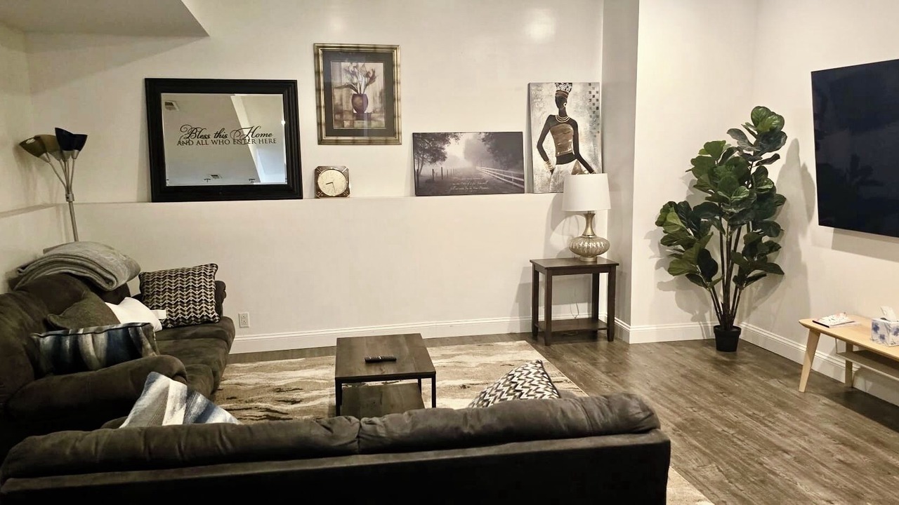 Photo of Livingroom in New Century