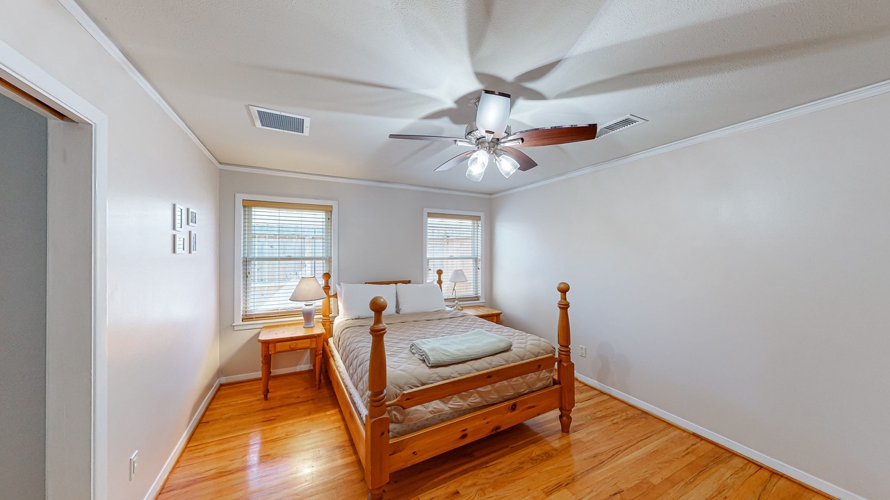 Photo of Bedroom in Westbury