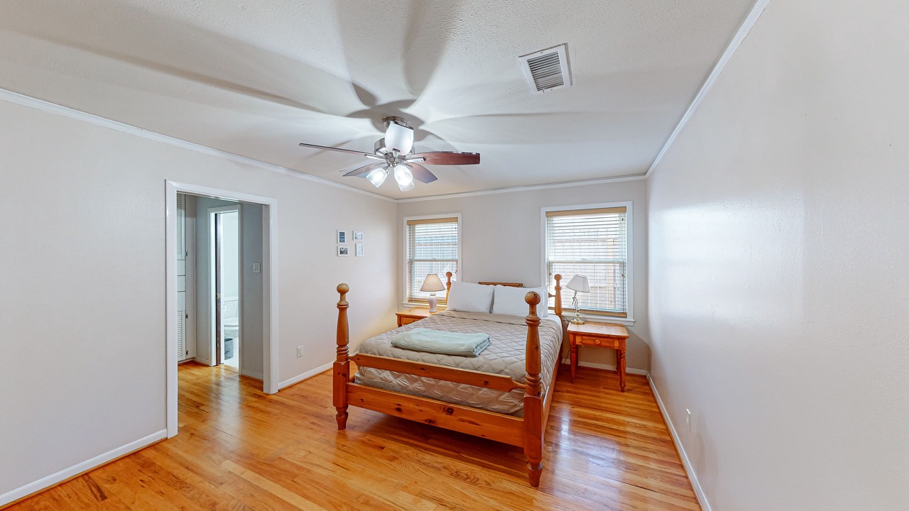 Photo of Bedroom in Westbury