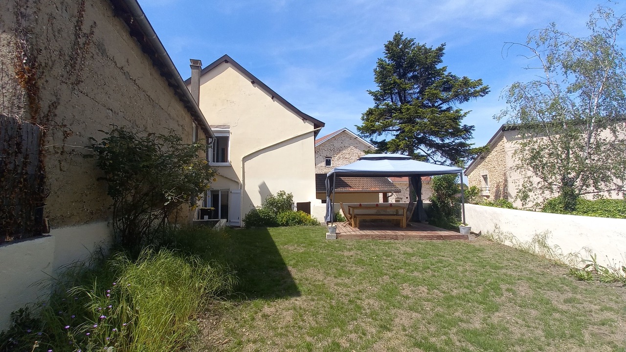 Photo of Patio Balcony in Villemoirieu
