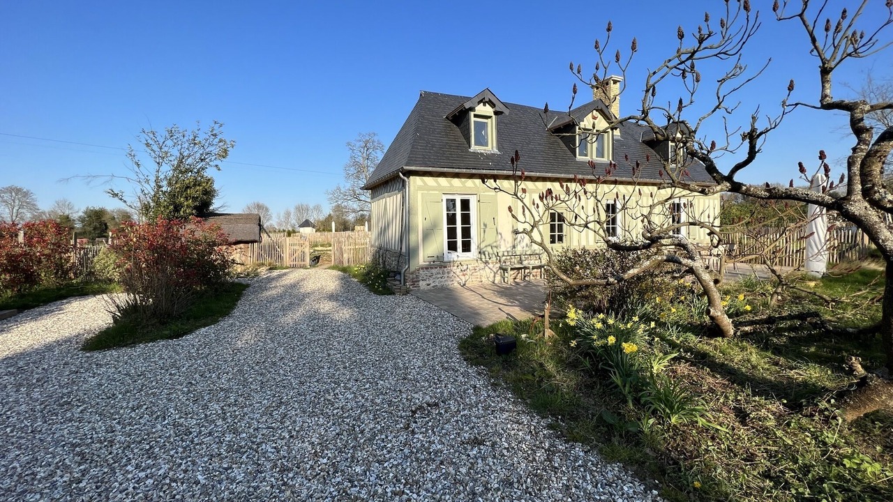 Photo of Outdoor in Fiquefleur-Equainville