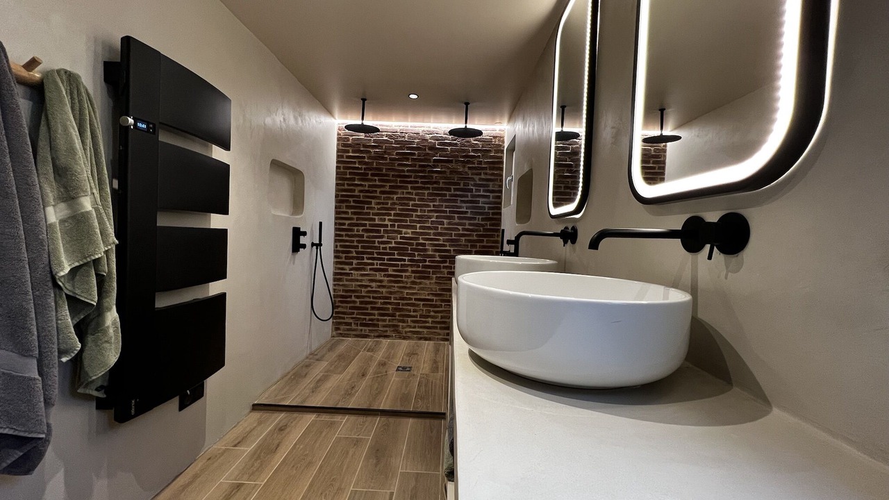 Photo of Bathroom in Fiquefleur-Equainville