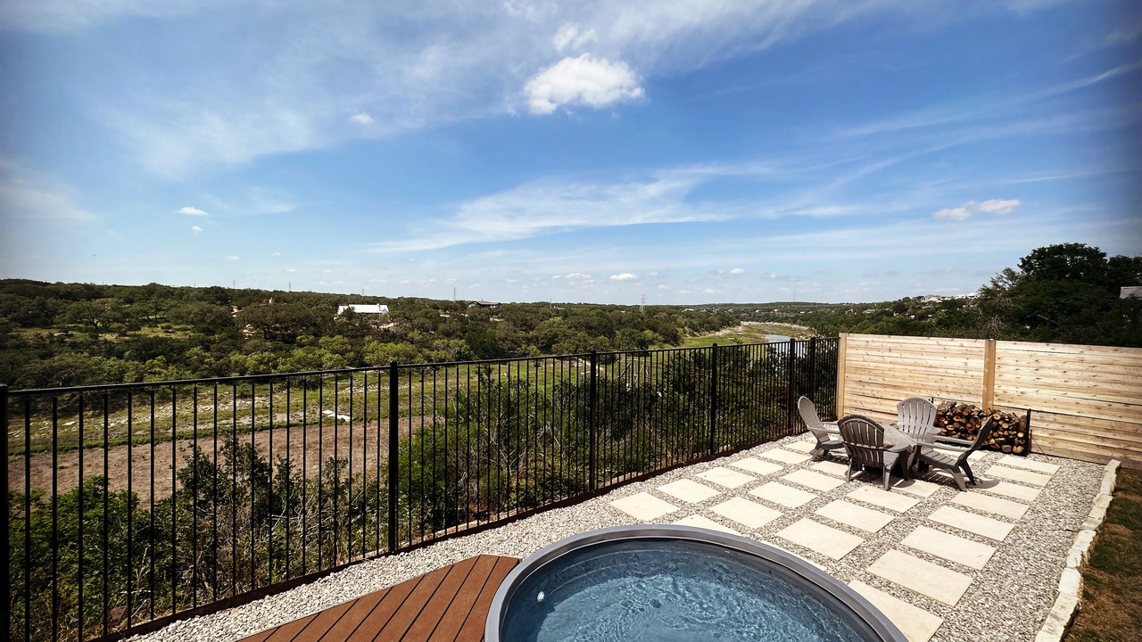 Photo of Patio Balcony in Paleface Park