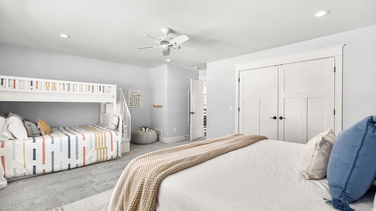 Photo of Bedroom in Houghton Lake