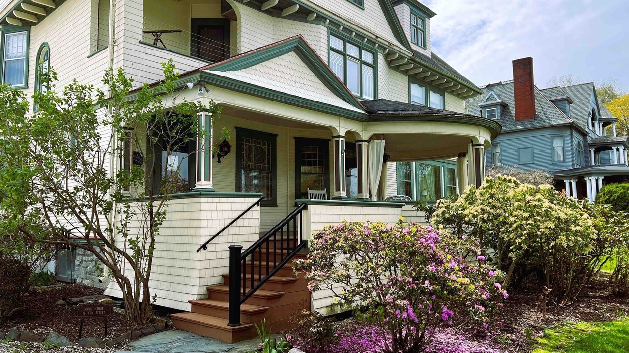 Photo of Others in Bennington