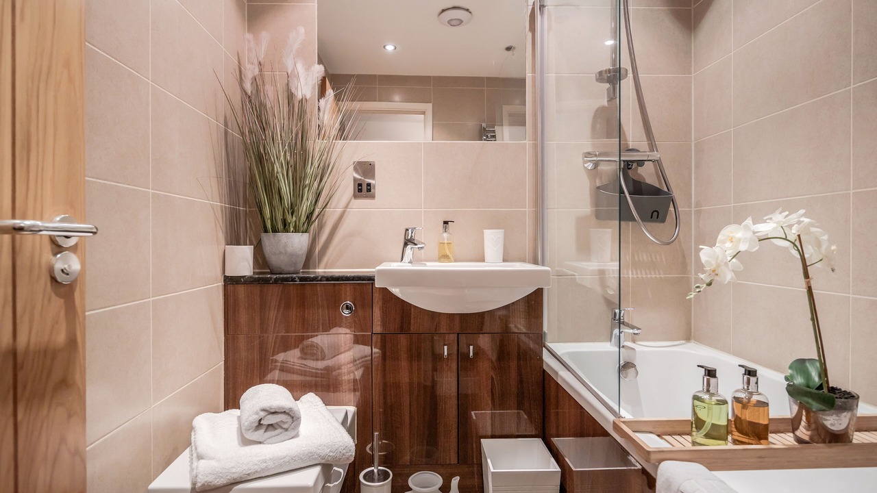 Photo of Bathroom in Windsor City Centre