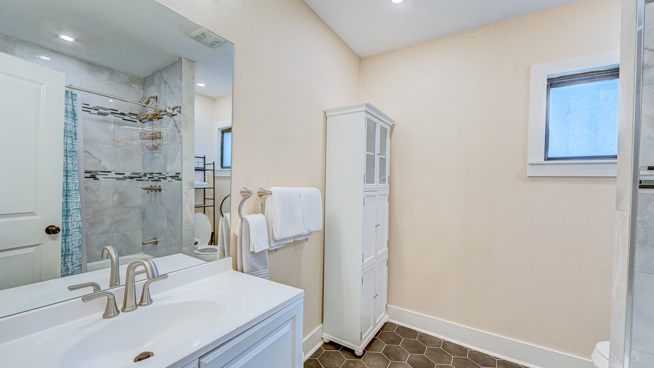 Photo of Bathroom in Old East Dallas