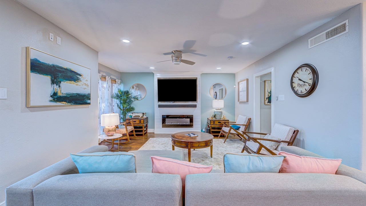 Photo of Livingroom in Old East Dallas