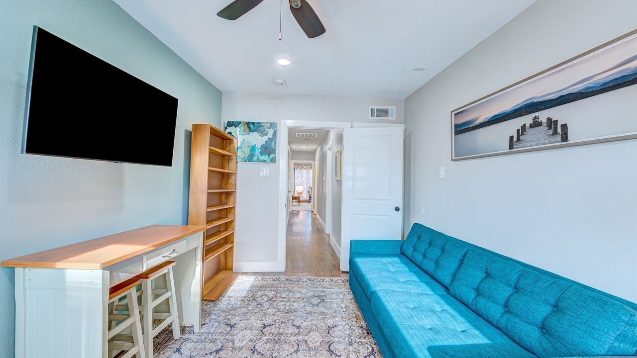 Photo of Livingroom in Old East Dallas