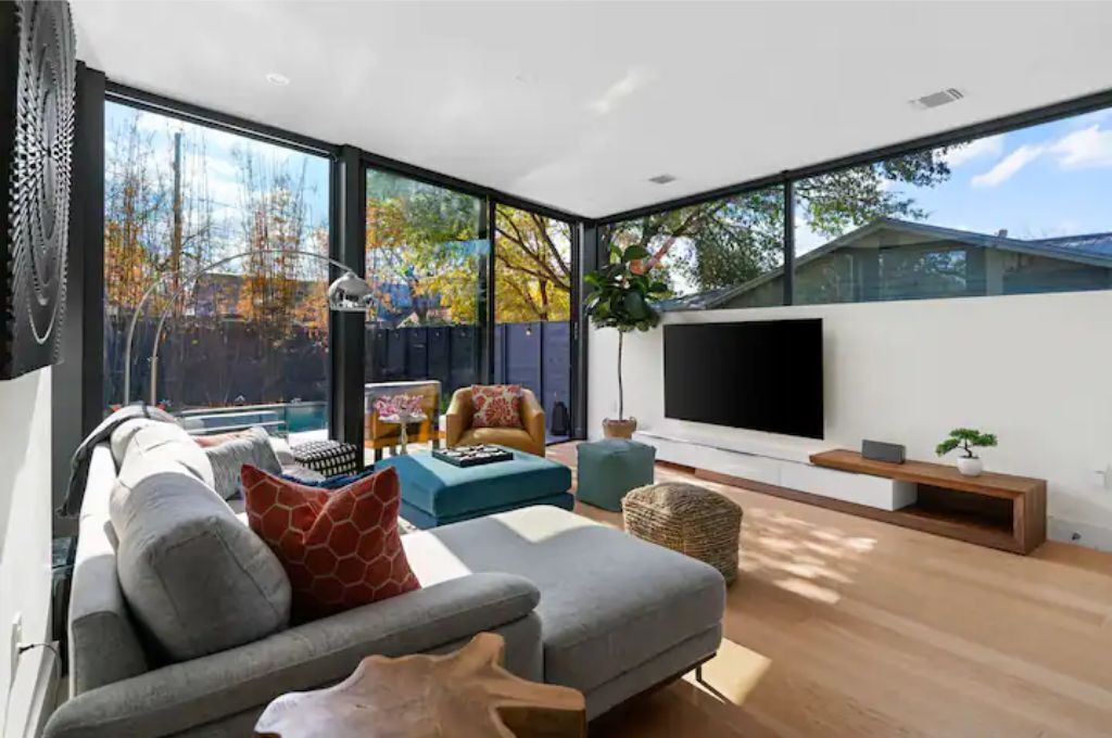 Photo of Livingroom in Bouldin