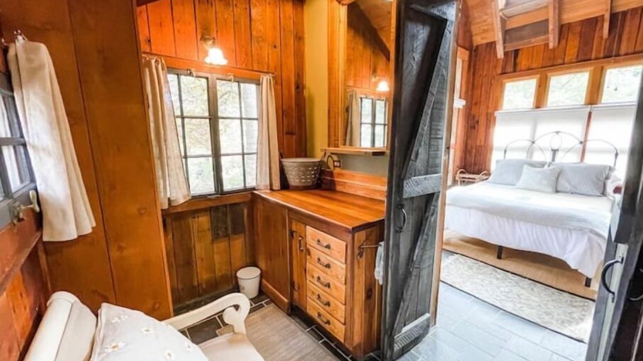 Photo of Bedroom in Batesville