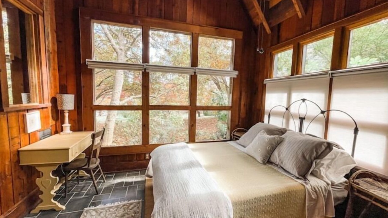 Photo of Bedroom in Batesville