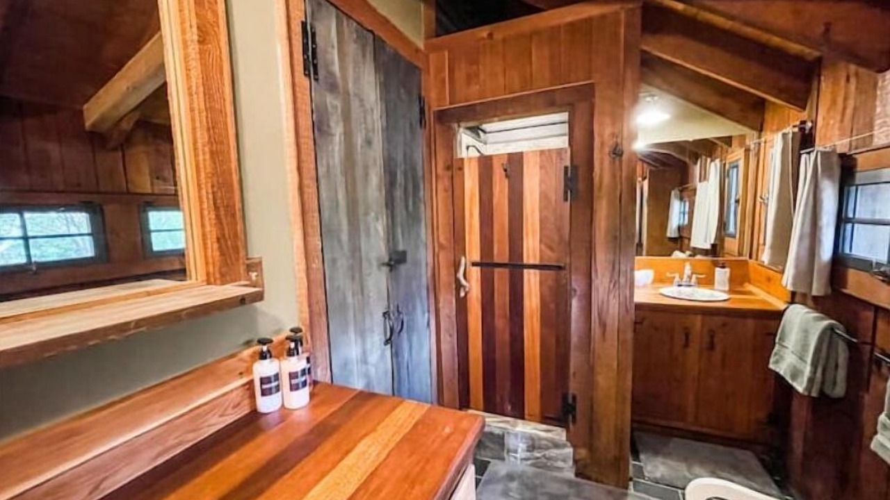 Photo of Bathroom in Batesville