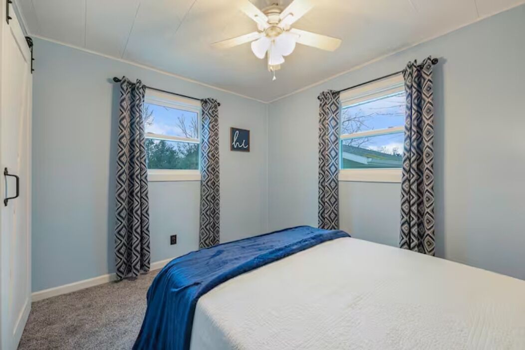 Photo of Bedroom in White Cloud