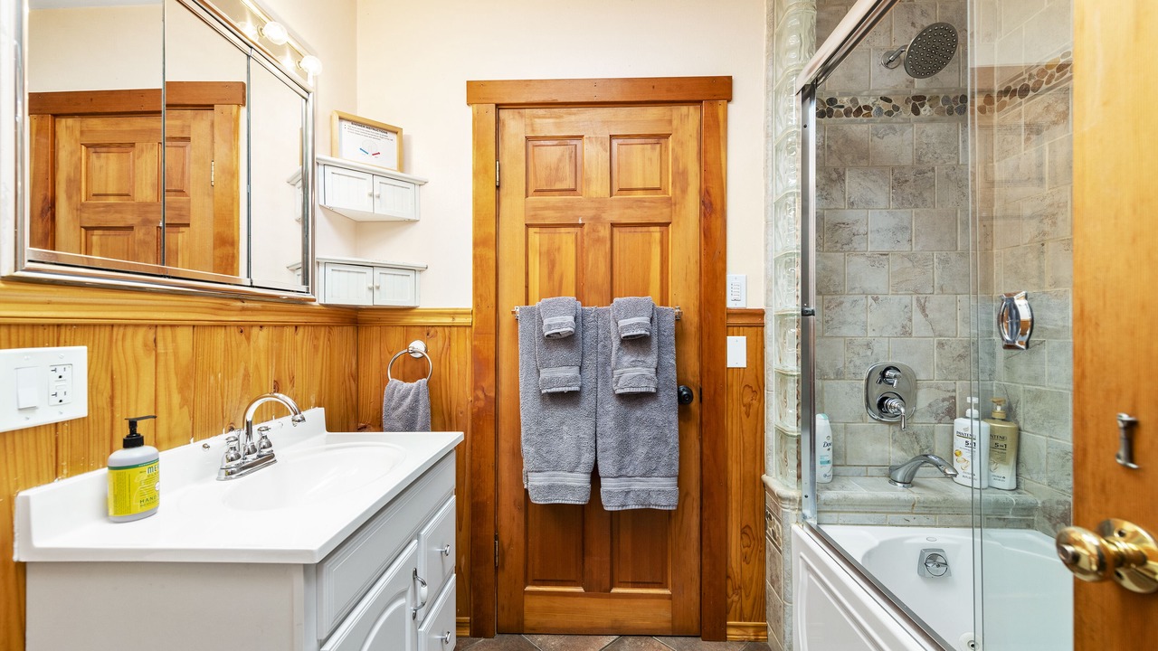 Photo of Bathroom in Cazadero