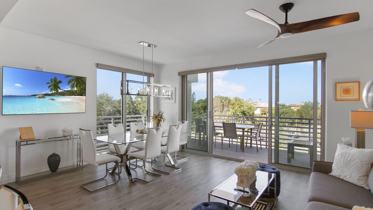 Photo of Livingroom in Central Sarasota