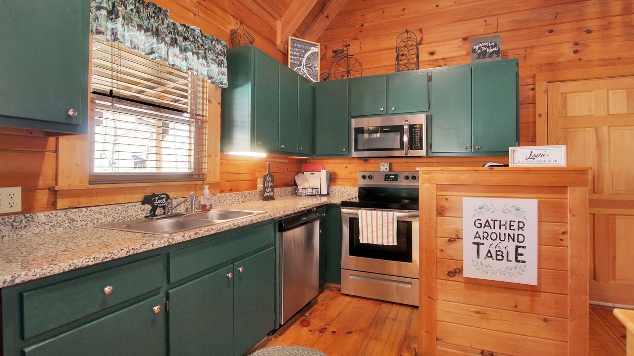 Photo of Kitchen in Pine Mountain Valley