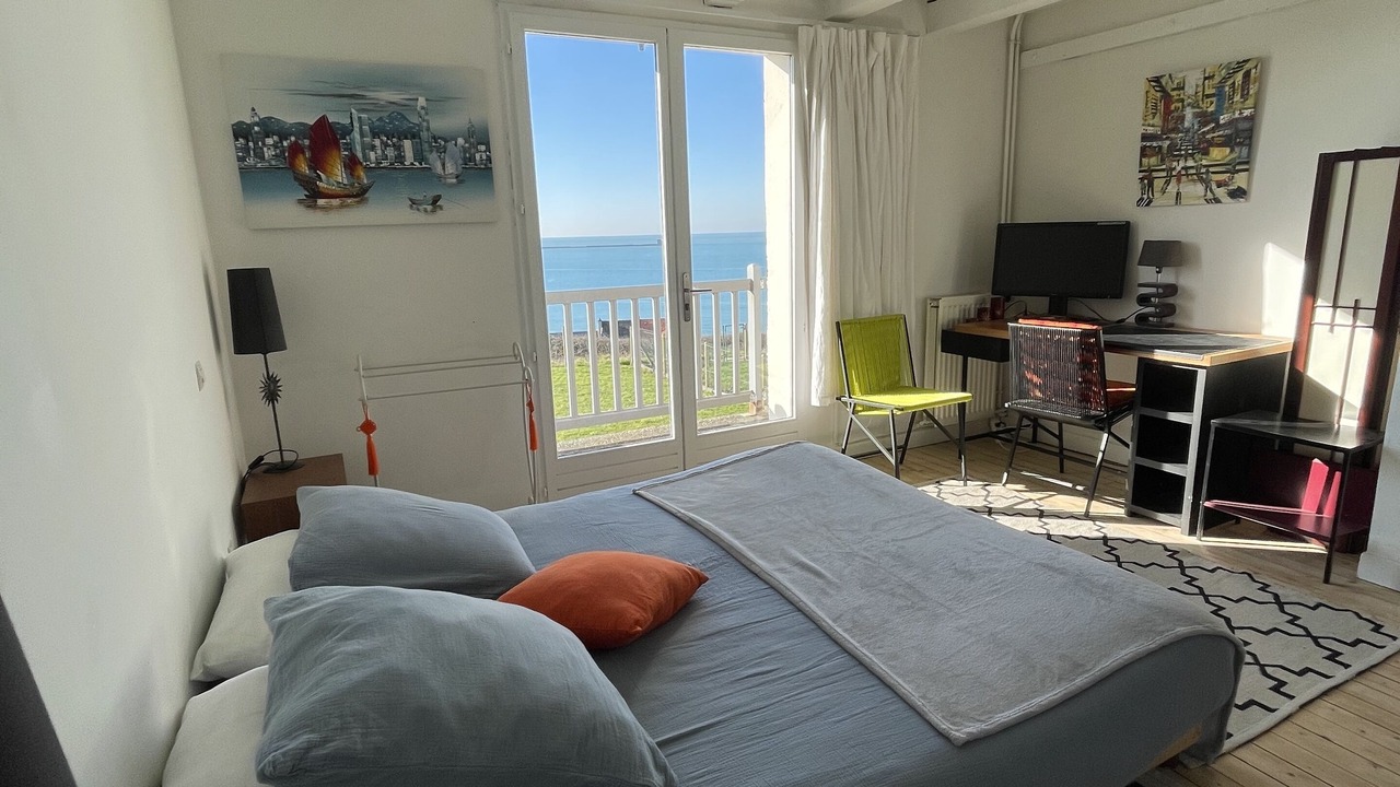Photo of Bedroom in Boulogne-sur-Mer
