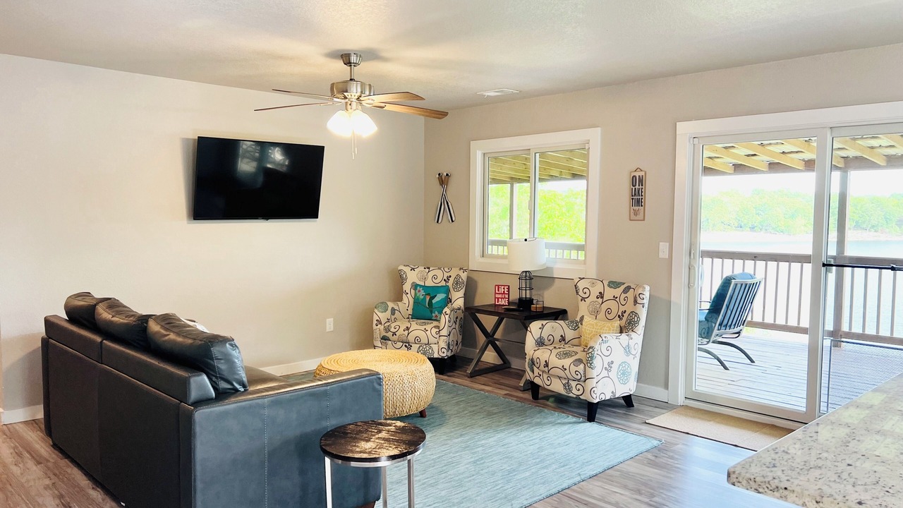 Photo of Livingroom in Shell Knob