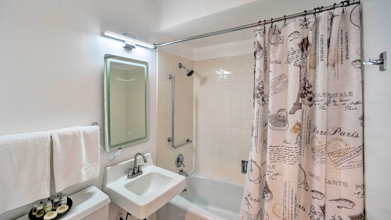 Photo of Bathroom in Gadsden