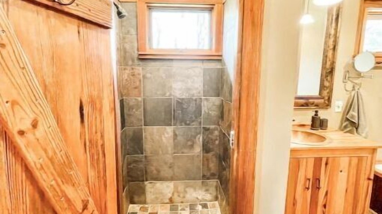 Photo of Bathroom in Batesville