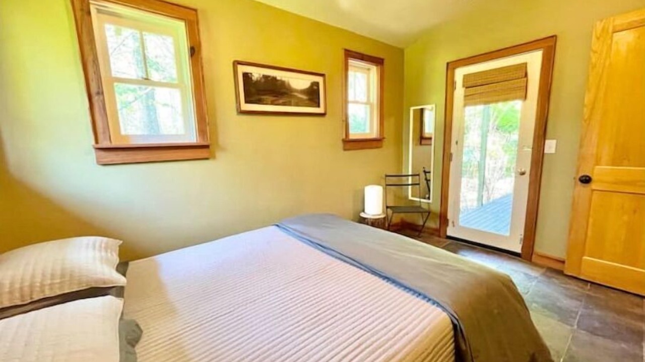 Photo of Bedroom in Batesville