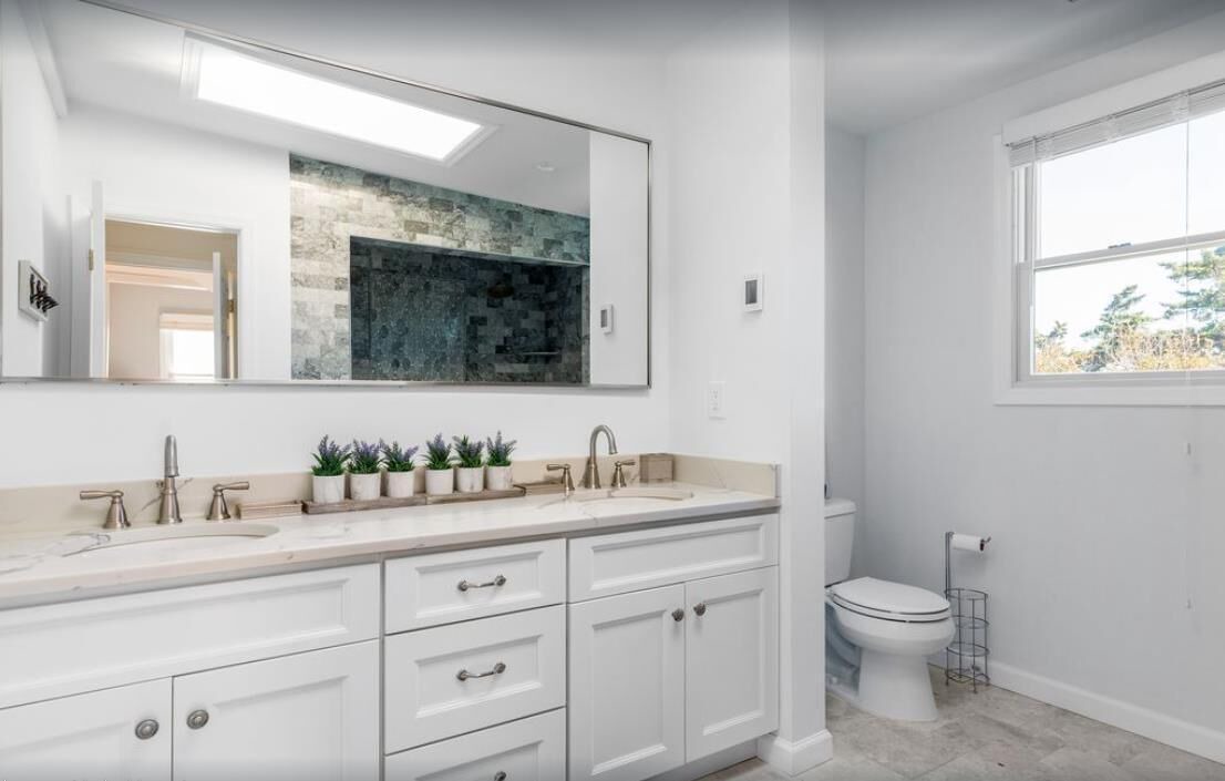 Photo of Bathroom in Ocean Bay Park