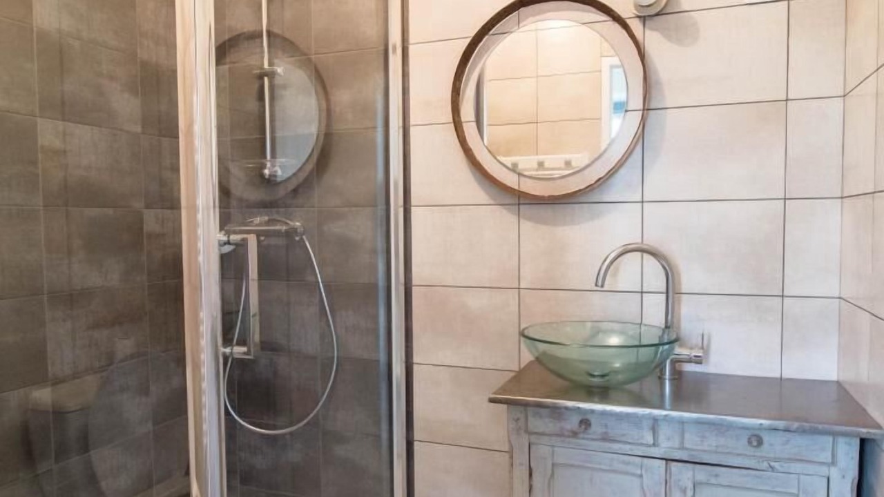 Photo of Bathroom in Montpeyroux