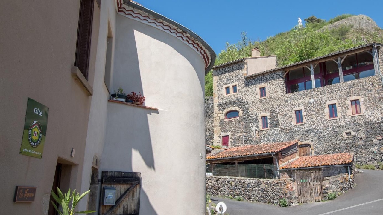 Photo of Outdoor in Usson