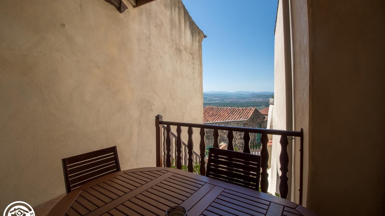 Photo of Outdoor in Usson