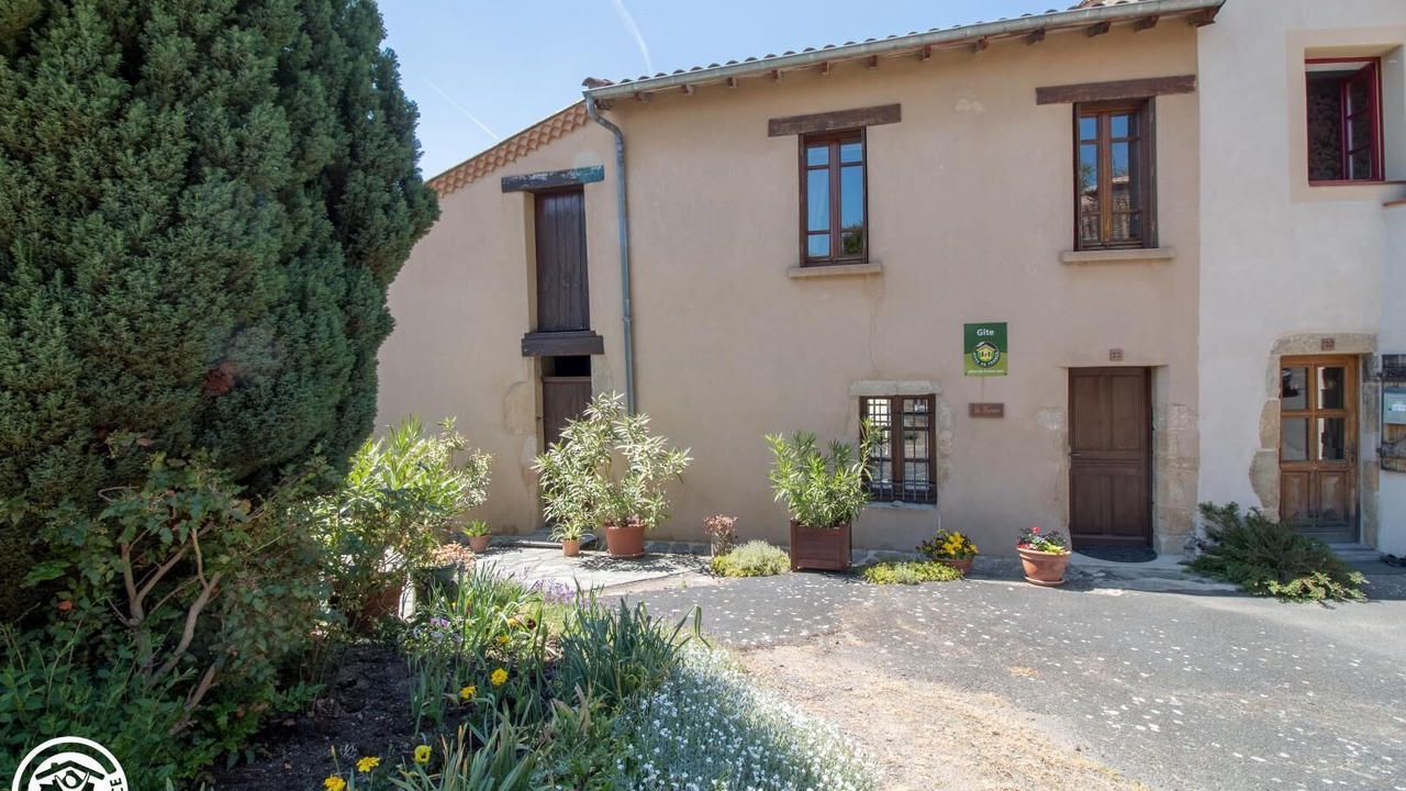 Photo of Outdoor in Usson