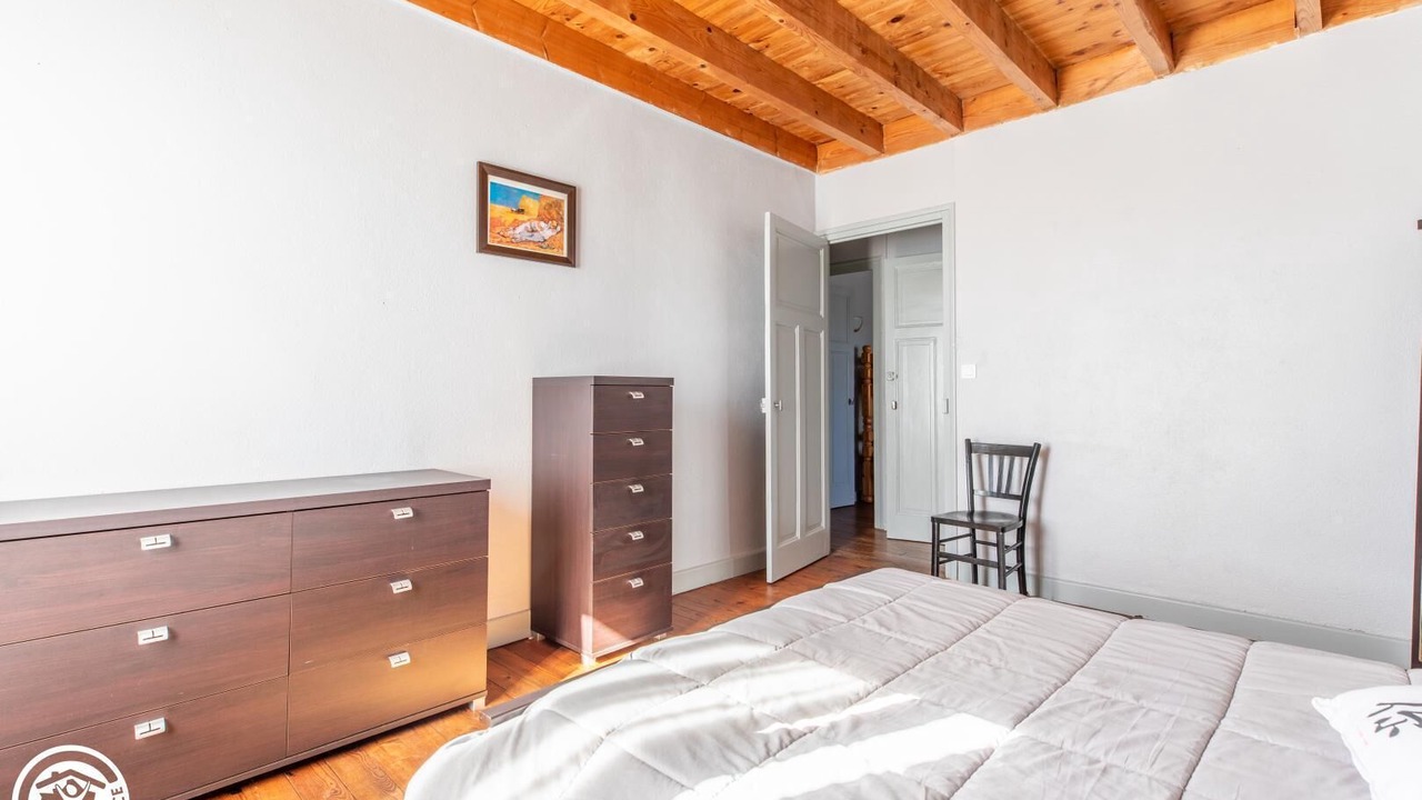 Photo of Bedroom in Saint-Romain